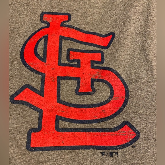 SOLD St. Louis Cardinals T-shirt - Like New - Picture 3 of 7